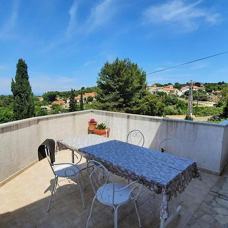 Apartment Pinoapplosinj Veli Losinj Exterior photo