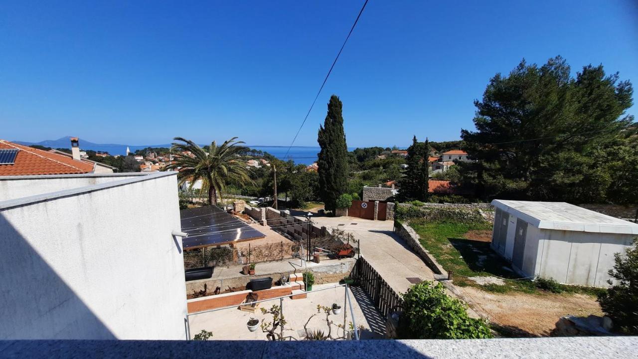 Apartment Pinoapplosinj Veli Losinj Exterior photo